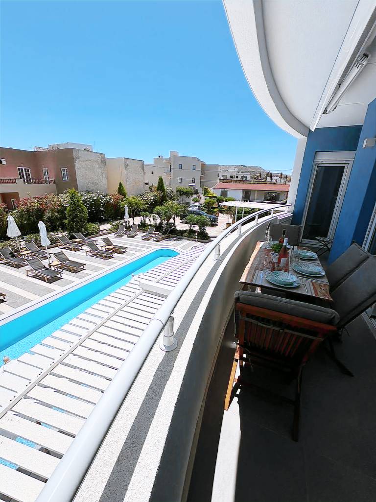 Holiday apartment with pool — photo 5