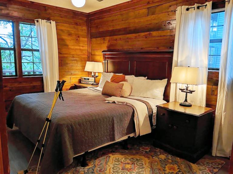 Cabin  Eureka Springs