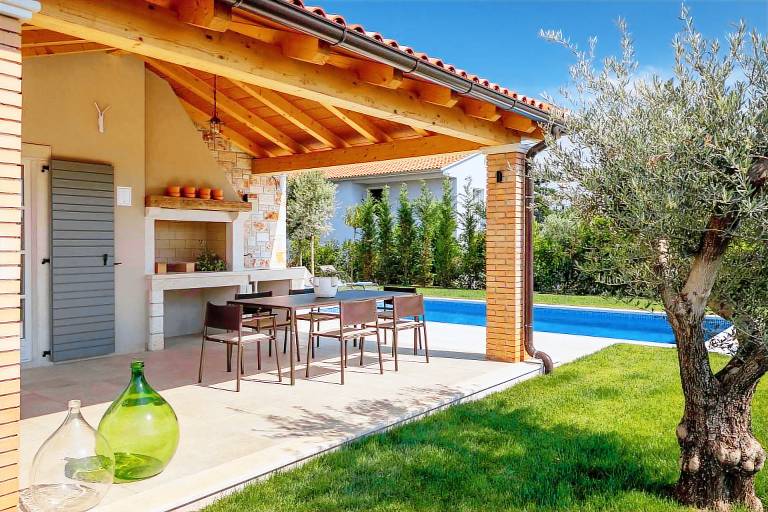 Villa with terrace, yard & barbeque | Pool view — photo 2