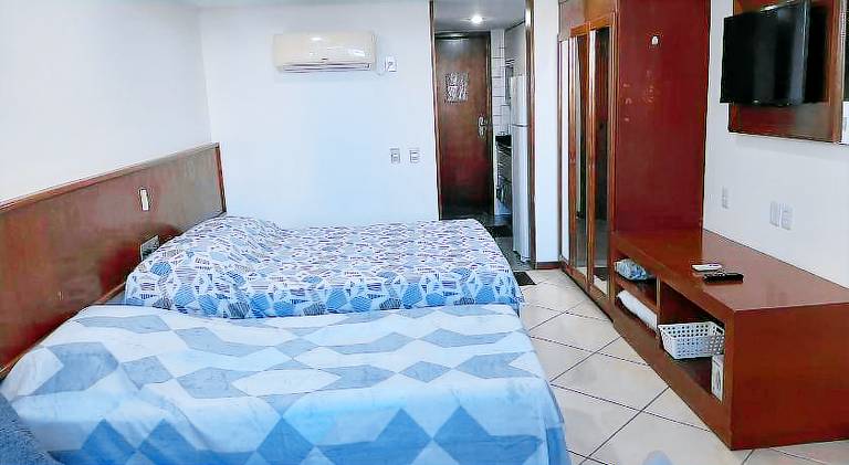 Apartment with hot tub & pool — photo 2