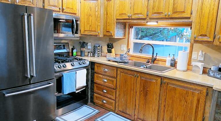 Homey Villa with Loft in Bloomington — photo 4