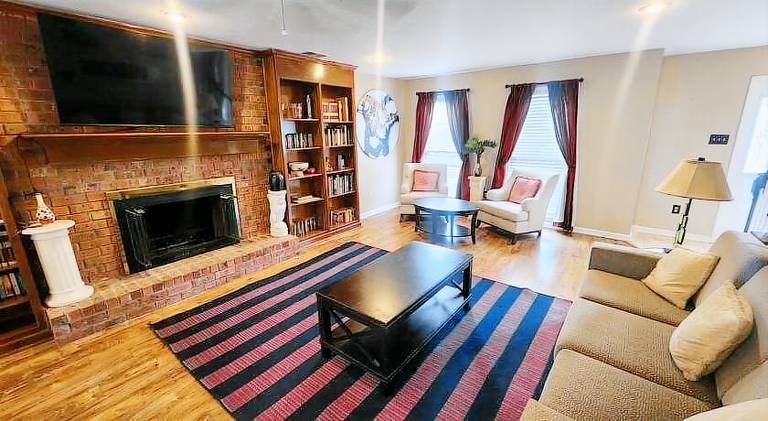 House with 4 rooms for 16 persons in Memphis, TN
