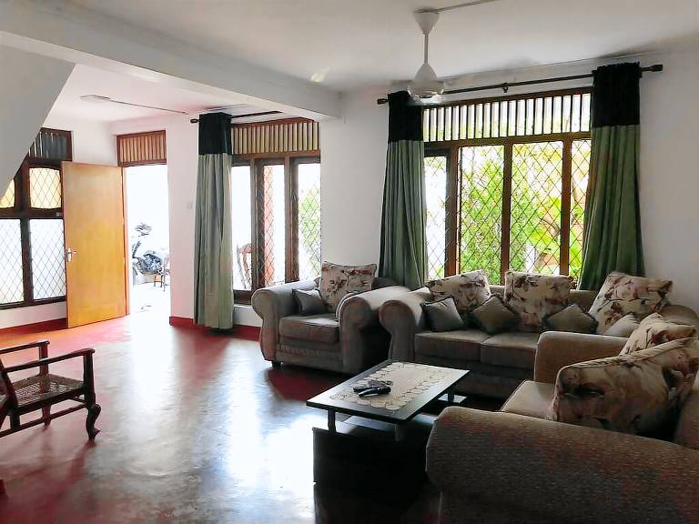 House  Maradana