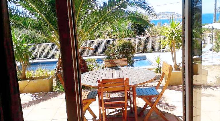 Holiday apartment with pool — photo 3
