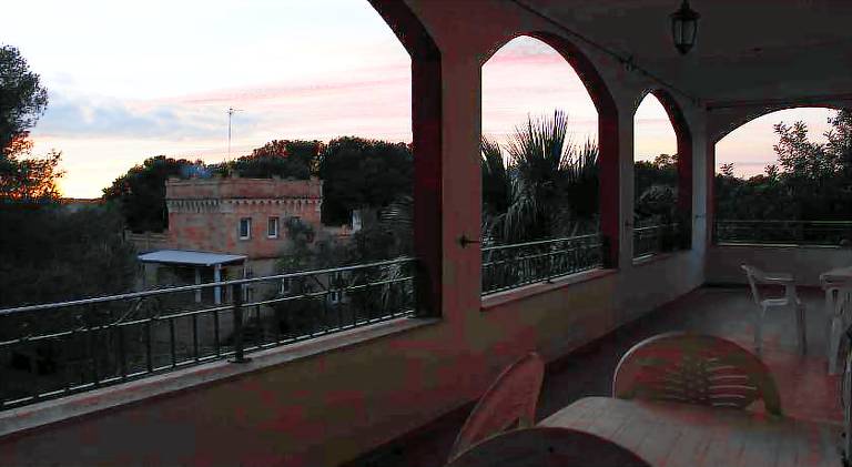 Ample rental apartment with BBQ, terrace & yard | Pet-friendly — photo 5