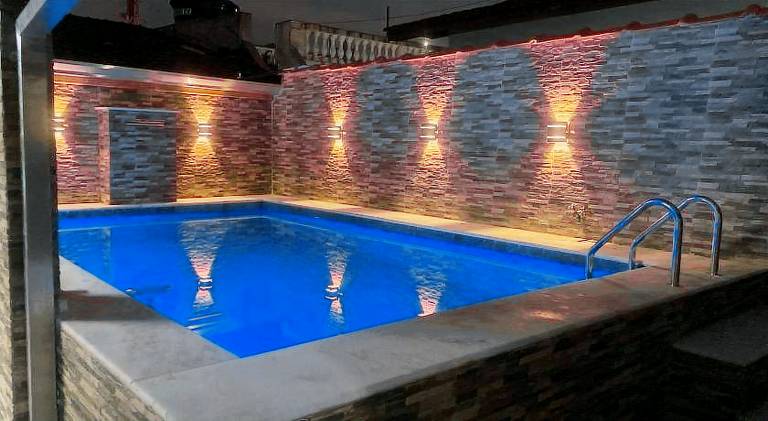 Vacation home with pool in Guarujá