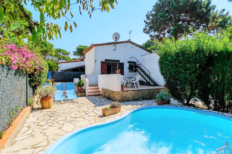 Ferienhaus in Begur, Sa Riera für max. 4 Personen Ferienhaus in Begur, Sa Riera für max. 4 Personen