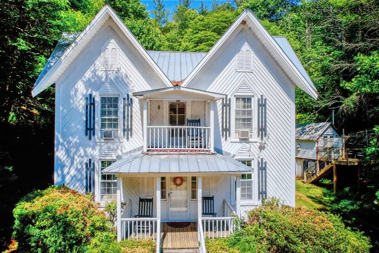 House  Bald Mountain