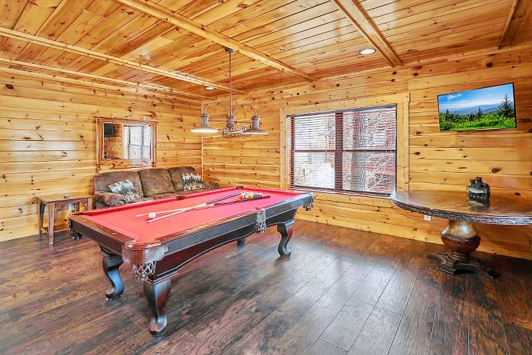 Dog Friendly! Hot Tub Gameroom — photo 4