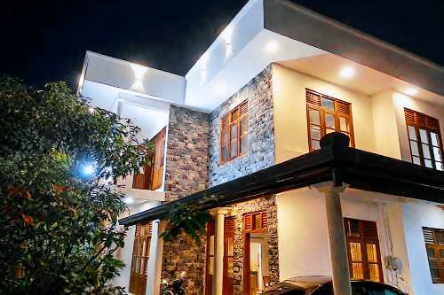 Crystal Pearl Villa, Weligama - 3min to beach in Weligama