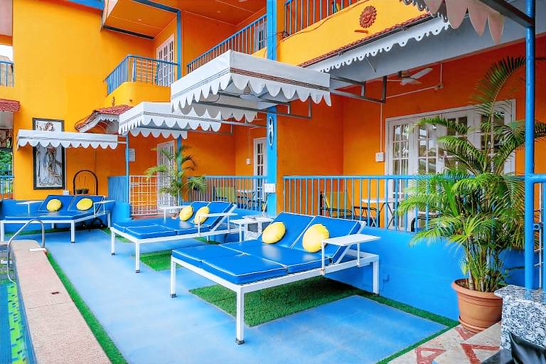 Apartment with pool, yard & patio — photo 3