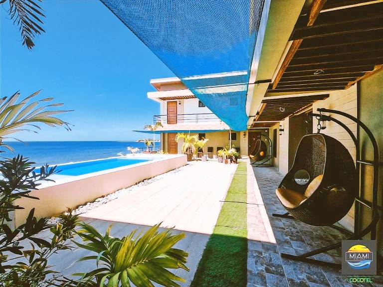 Miami Heat Beach Resort — photo 3