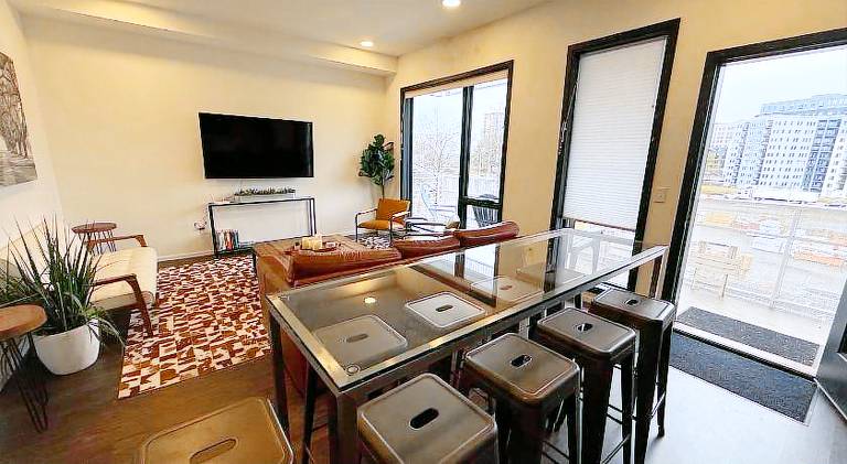 House with pool | Pets are welcome — photo 3