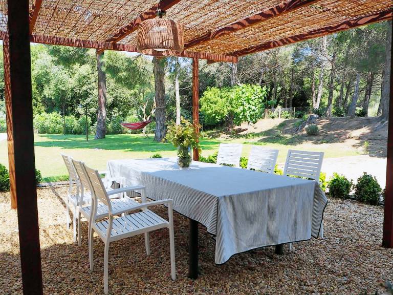 Villa with barbeque, private pool & yard — photo 3