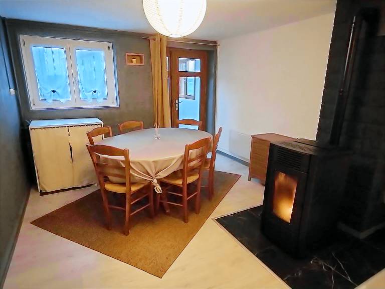 Charming Home in Verdant Vôge - Hike, Bike, and Relax Nearby — photo 2