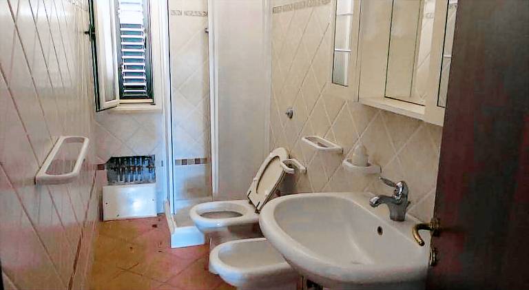 Serviced apartment with jacuzzi, garden & barbeque — photo 2