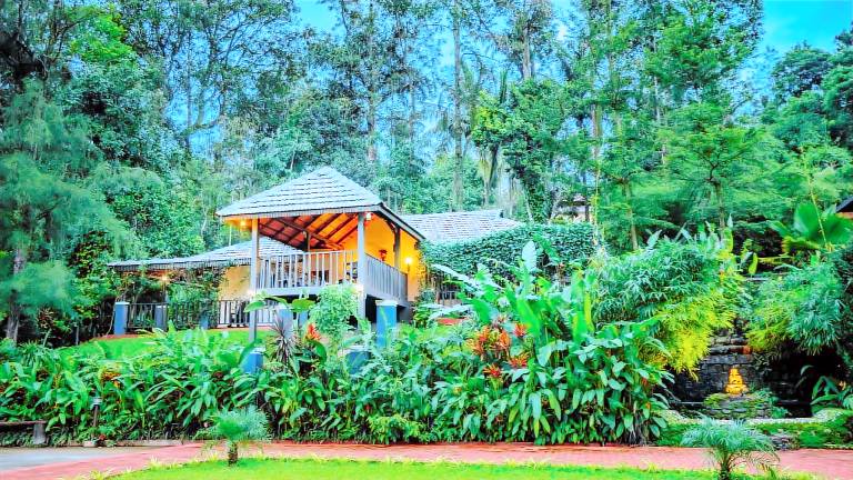 Chandramukuta Resort By Z Vacations