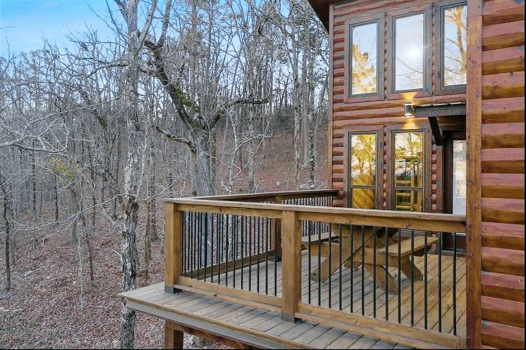 Three Bears Hideout – Luxury Mountain Cabin Getaway for Families & Groups — photo 3
