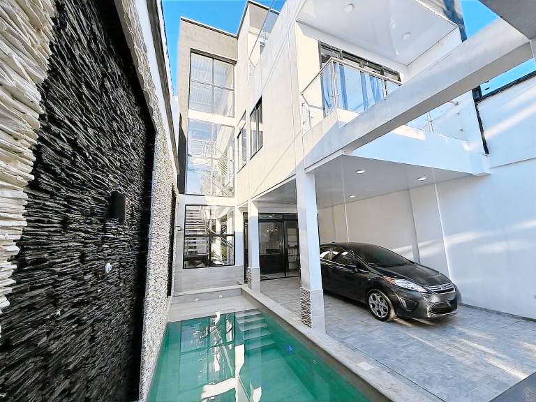 House Villavicencio