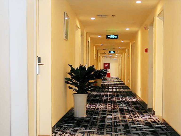 7 Days Inn Luzhou Longma Avenue District Government — photo 4