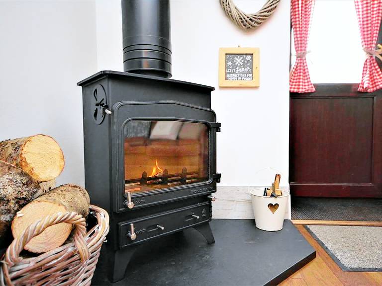 Fully equipped cottage with yard & terrace | Pet-friendly — photo 4