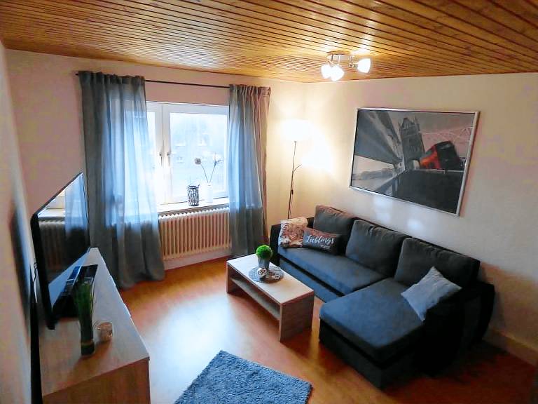 Rental apartment with garden — photo 2
