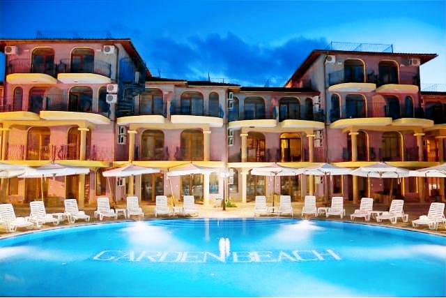 Holiday apartment with garden, pool & terrace | Close to the beach | Pet-friendly in Sozopol