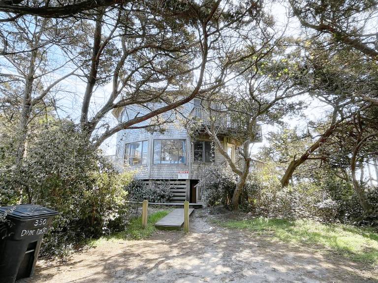 Lovely cottage with barbeque | Beach view | Pets allowed in Outer Banks, NC