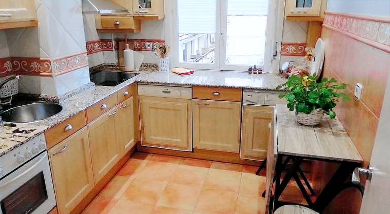 Apartment with terrace — photo 3
