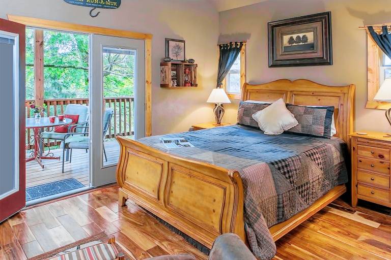 Cabin Eureka Springs