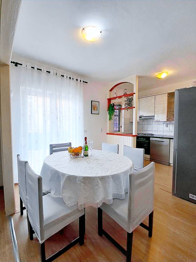 Three bedroom apartment with terrace Zaton, Krka (A-24050-a) — photo 5