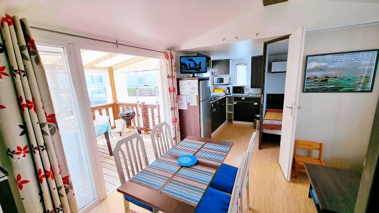Child-friendly camping suite with yard, barbeque & heated pool | Nature view | Pets are welcome — photo 5