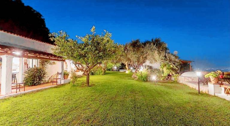 Villa with pool | Pet-friendly — photo 5
