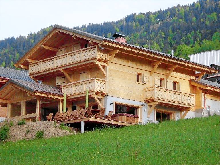 Chalet with hot tub, sauna & private pool — photo 3