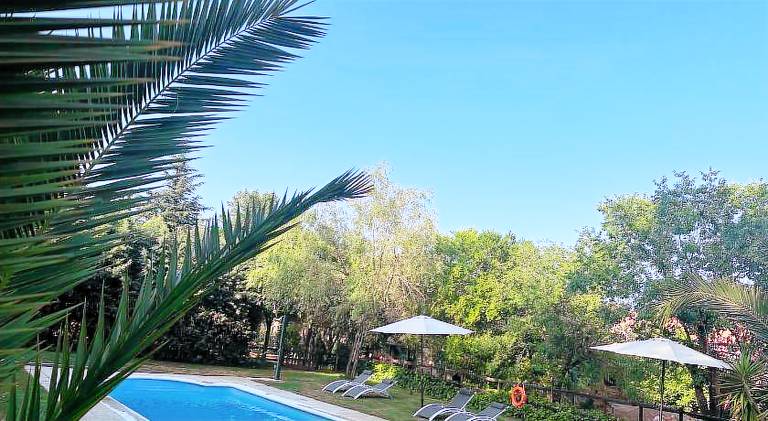 Nice vacation home with BBQ, hot tub & terrace | Pet-friendly — photo 5
