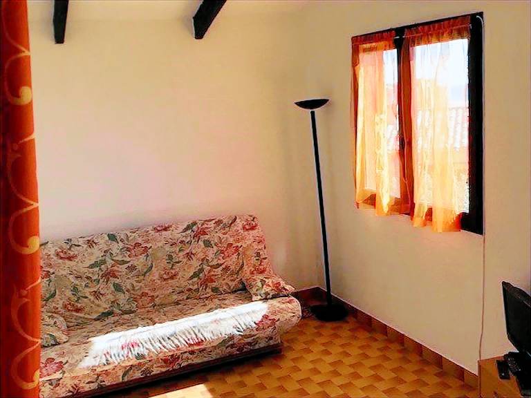 Beachfront 1-Bedroom House for 4 with Terrace, Parking, and Modern Amenities in Port Leucate — photo 4