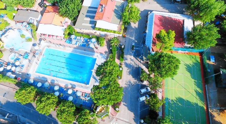 Happy Camp mobile homes in Camping Riccione in Misano Adriatico