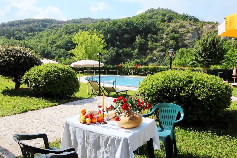 Cottage with yard, pool & patio | Nature view — photo 2