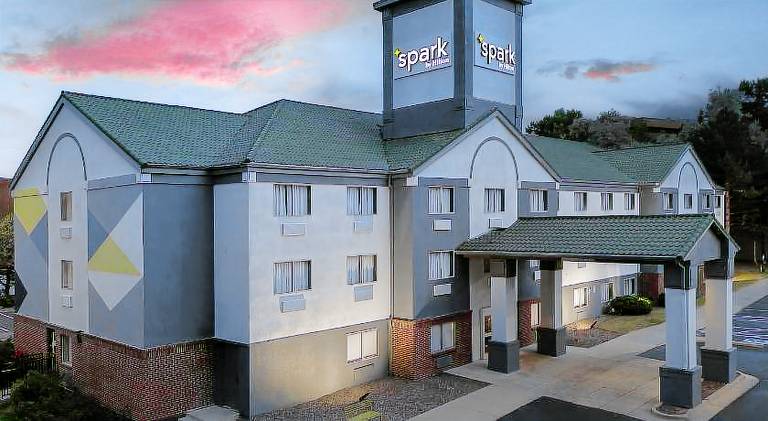 Spark by Hilton Lakewood Denver Southwest — photo 4