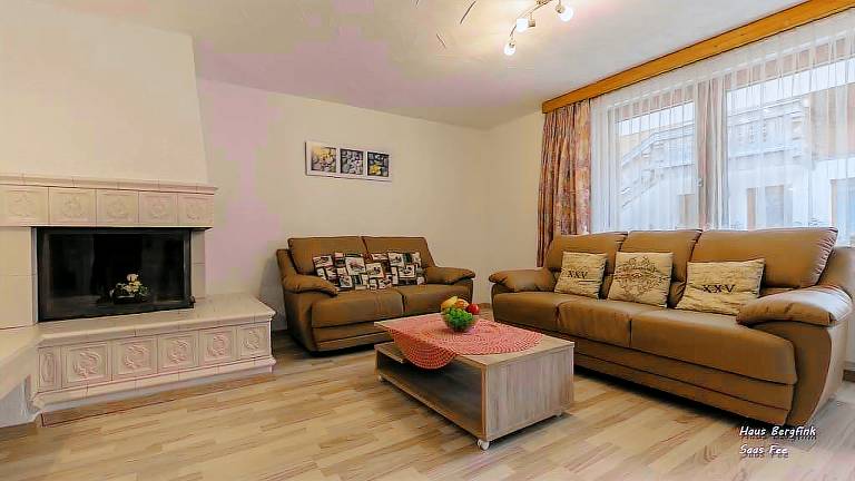 Big holiday apartment with terrace | Ski nearby | Pet-friendly in Saas Grund