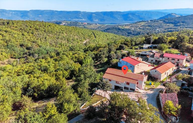 kuća  Karojba