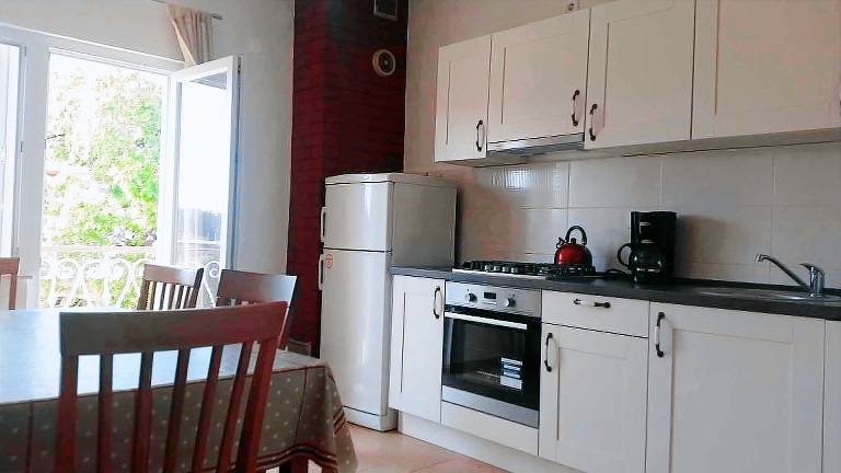 Big apartment with terrace, garden & BBQ | Dogs allowed — photo 3