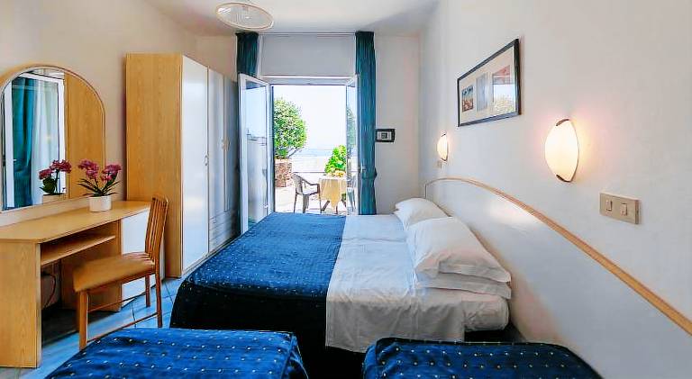 Hotel Villa Ireos — photo 2