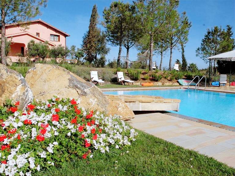 Family-friendly big villa with hot tub, pool & garden | Panoramic view | Pets are welcome — photo 4