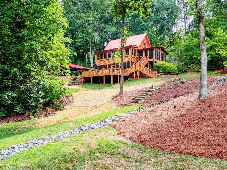 Cabin Lake Norman of Catawba