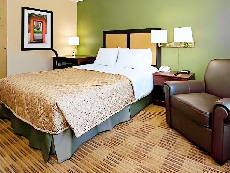Extended Stay America Select Suites - Denver - Cherry Creek in Denver, CO