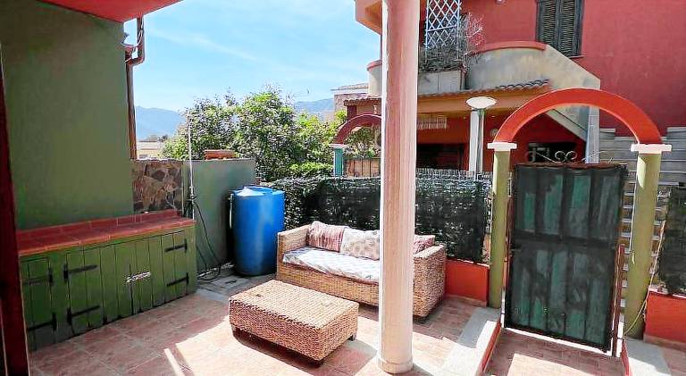 Holiday apartment with patio, grill & garden — photo 5