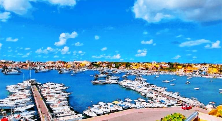 BB Lampedusa Cavaliere in Lampedusa