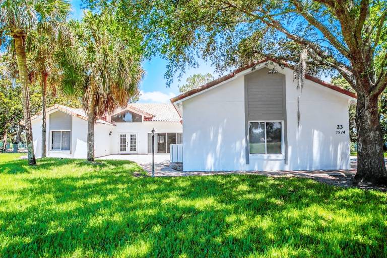Child-friendly beautiful house with fast internet, yard & barbeque | Lake view | Dogs allowed — photo 3