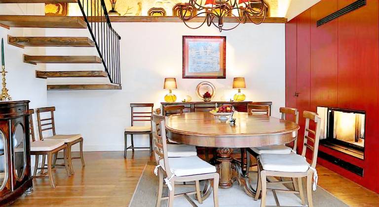 Vacation home with pool, grill & patio — photo 4